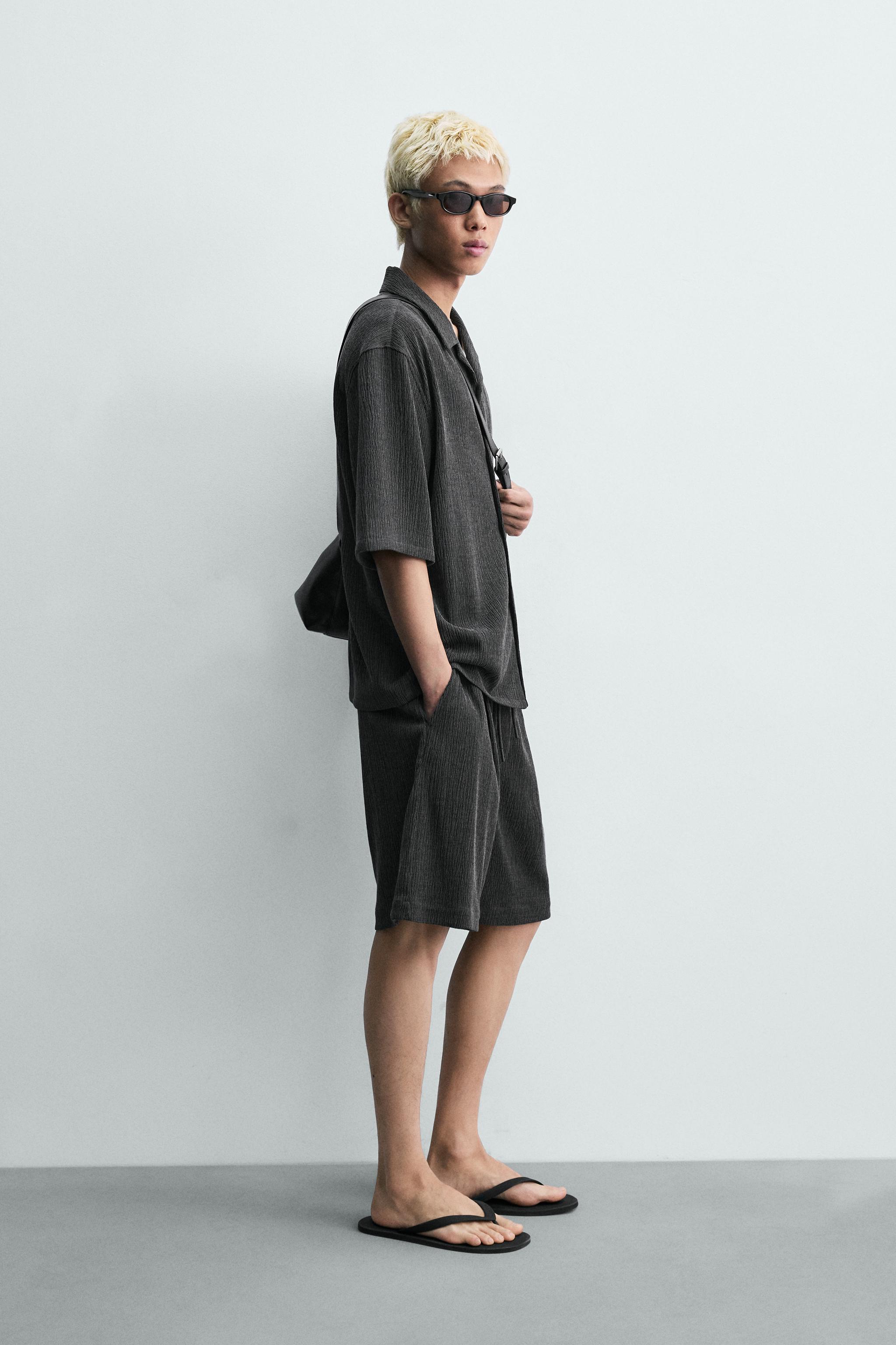 RELAXED FIT EMBOSSED SHORTS